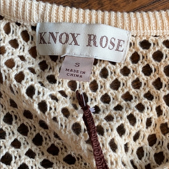 Knox Rose Cream Colored Small Sweater - Picture 4 of 6